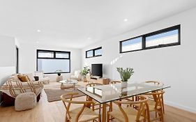 541 - 3 Bedroom Townhouse - Centrally Located- Free Parking - Free Wifi